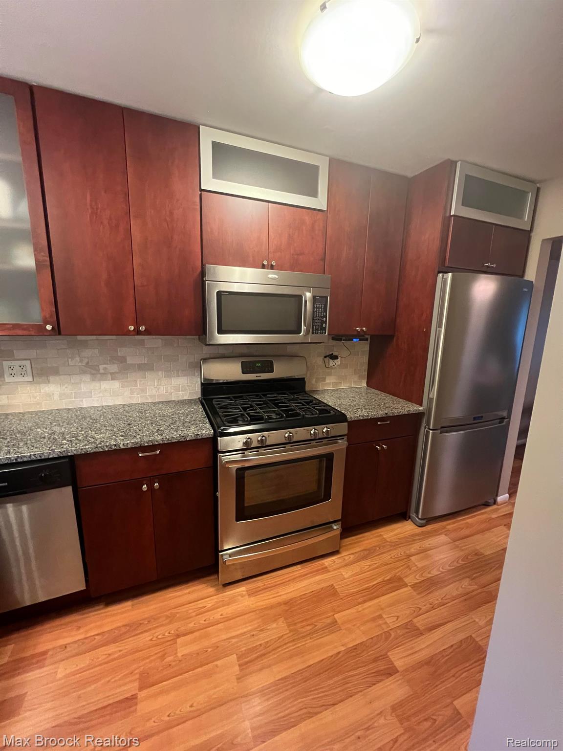 2661 KINGSTOWNE Drive