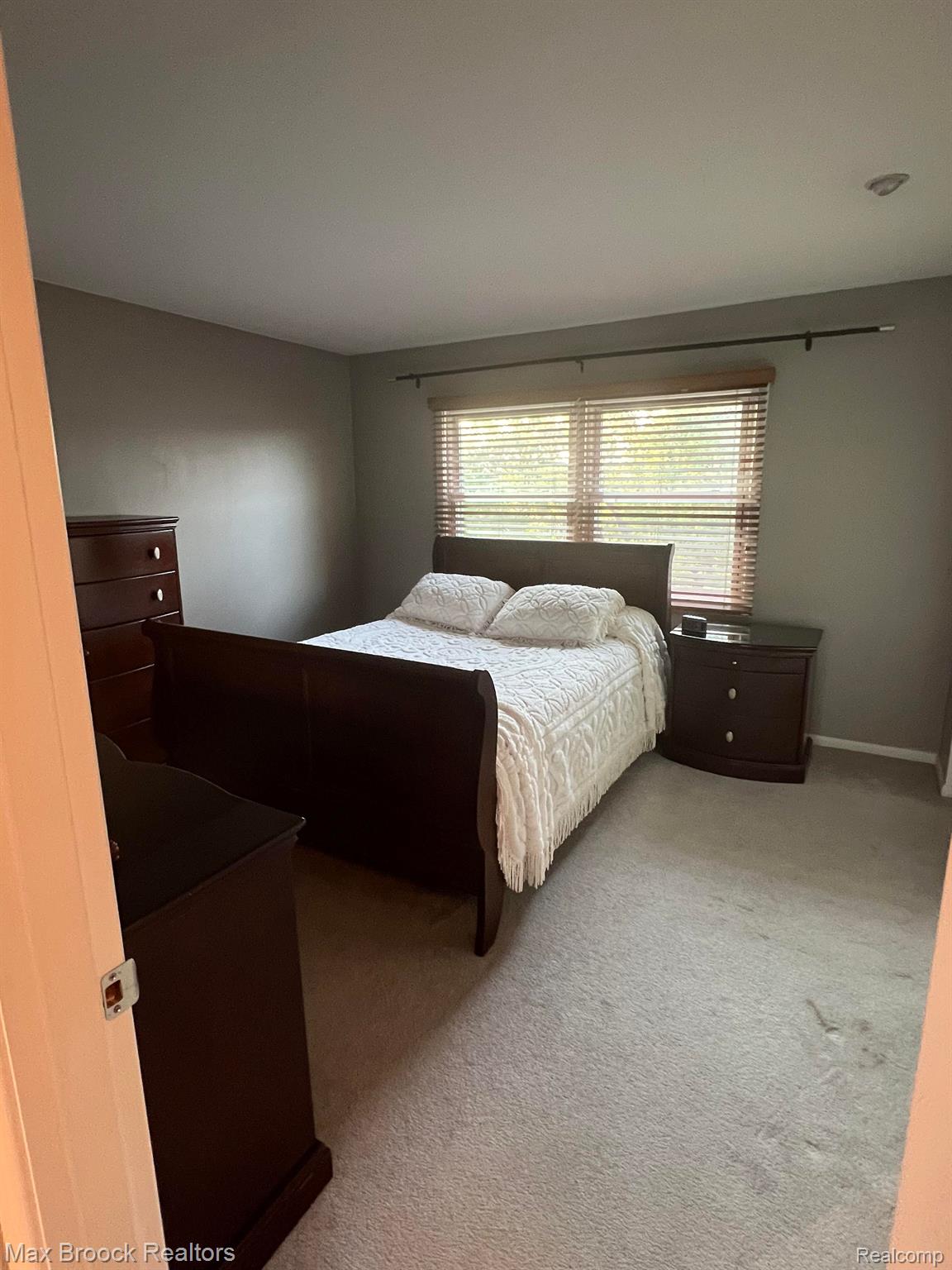 2661 KINGSTOWNE Drive