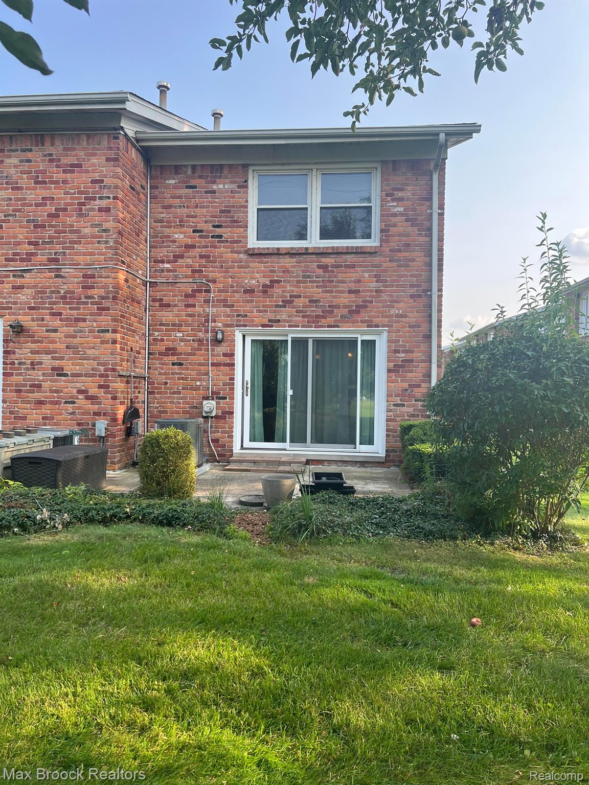 2661 KINGSTOWNE Drive