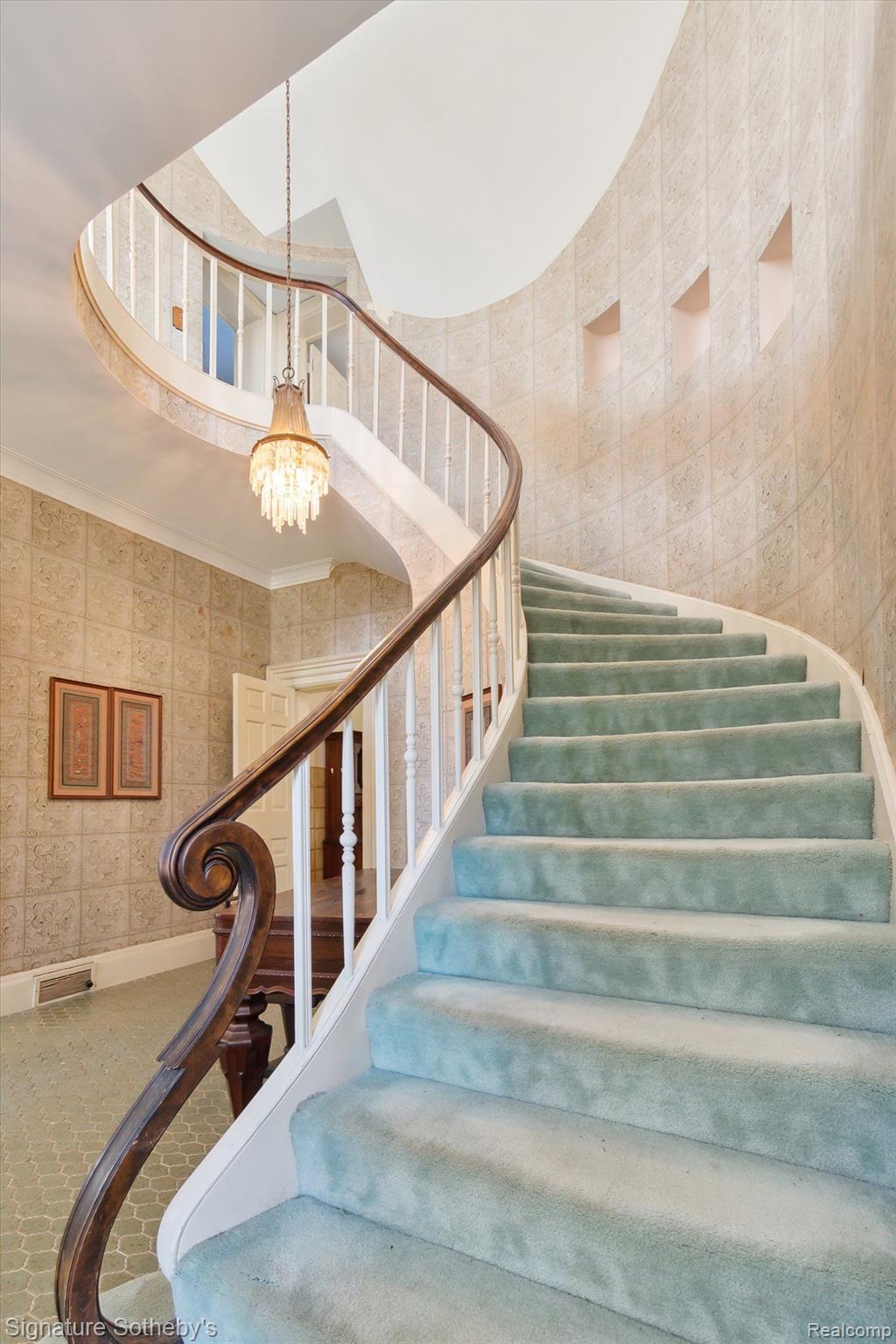 46400 W 10 MILE Road