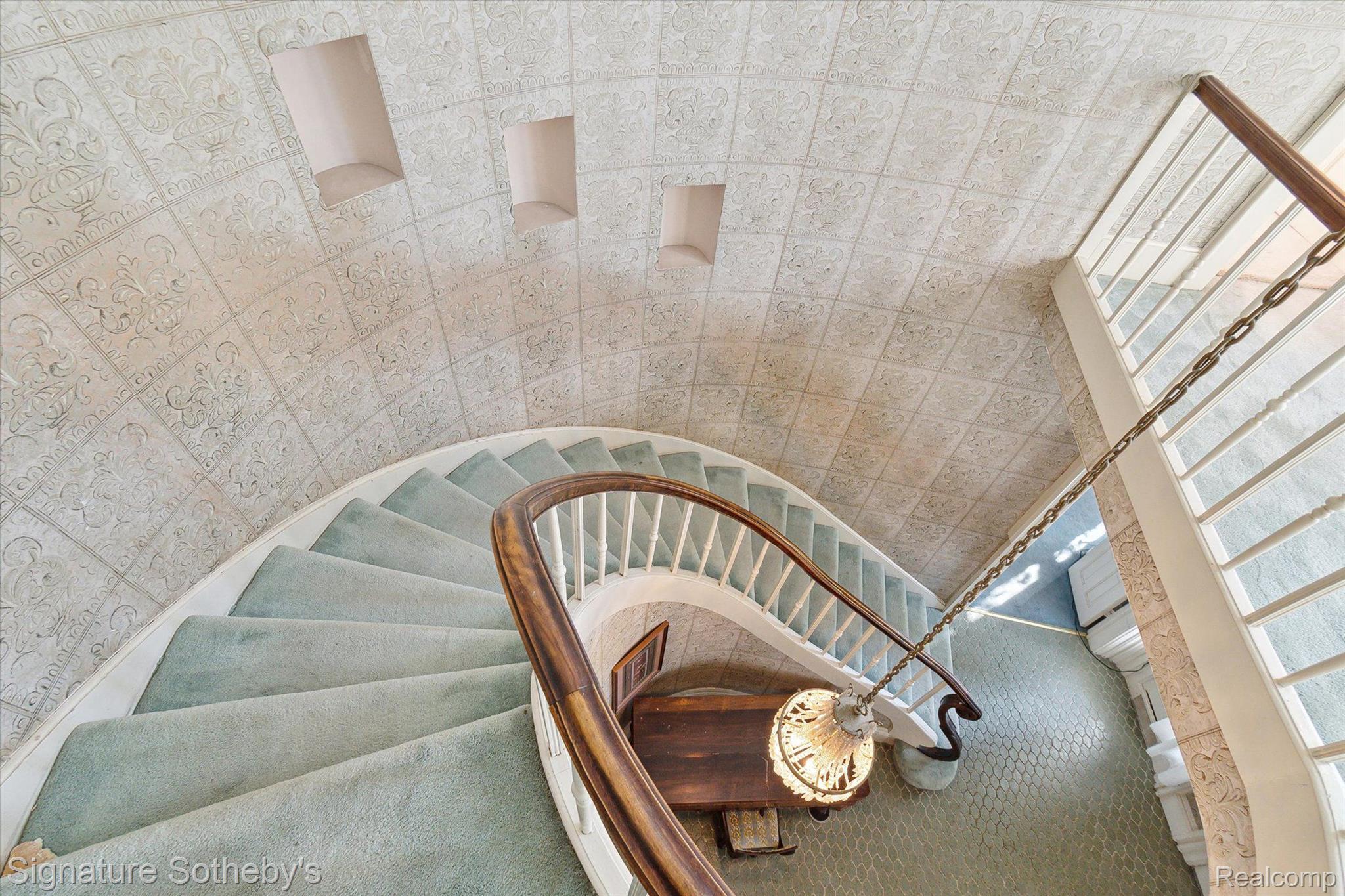 46400 W 10 MILE Road