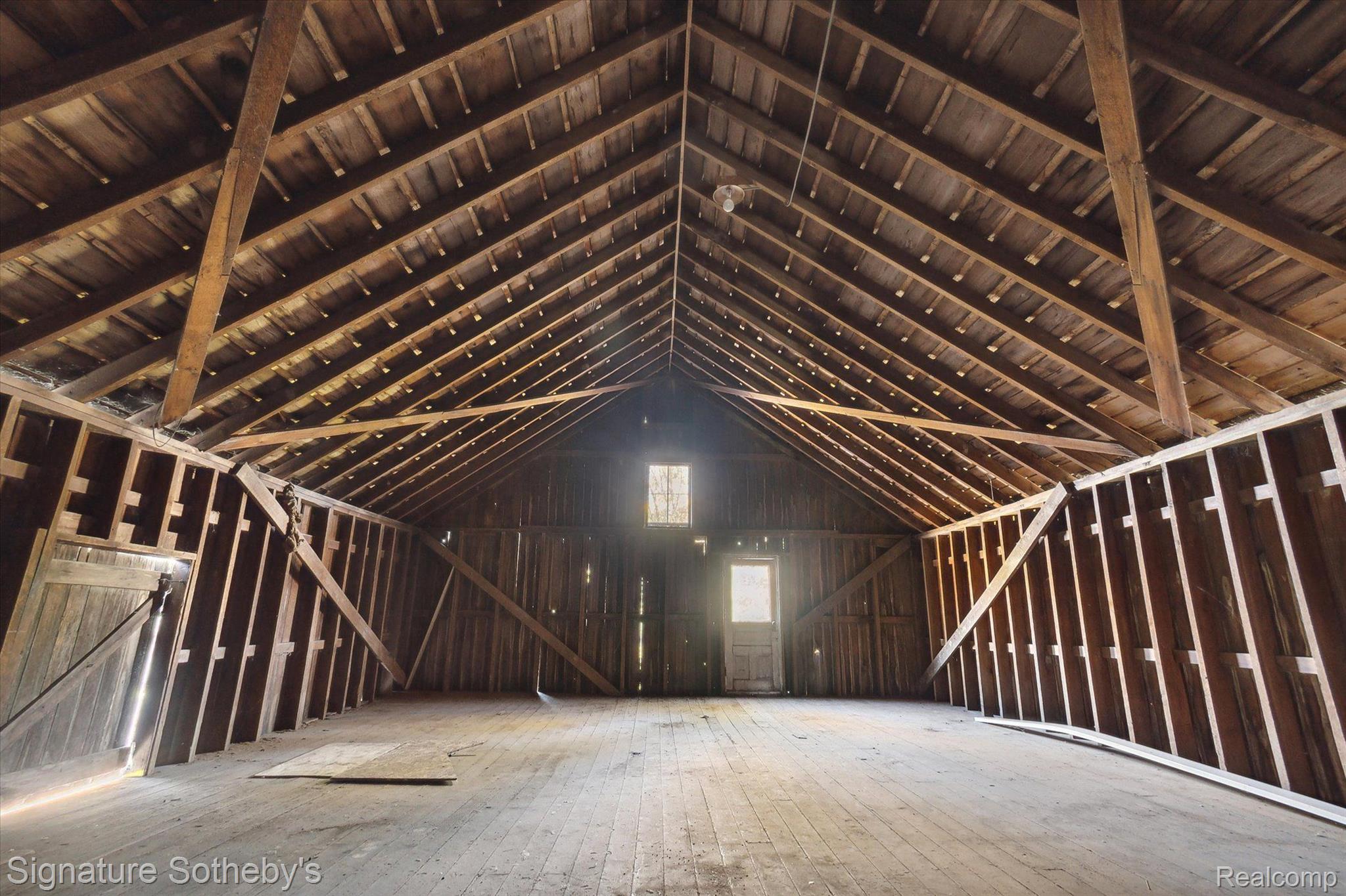 46400 W 10 MILE Road