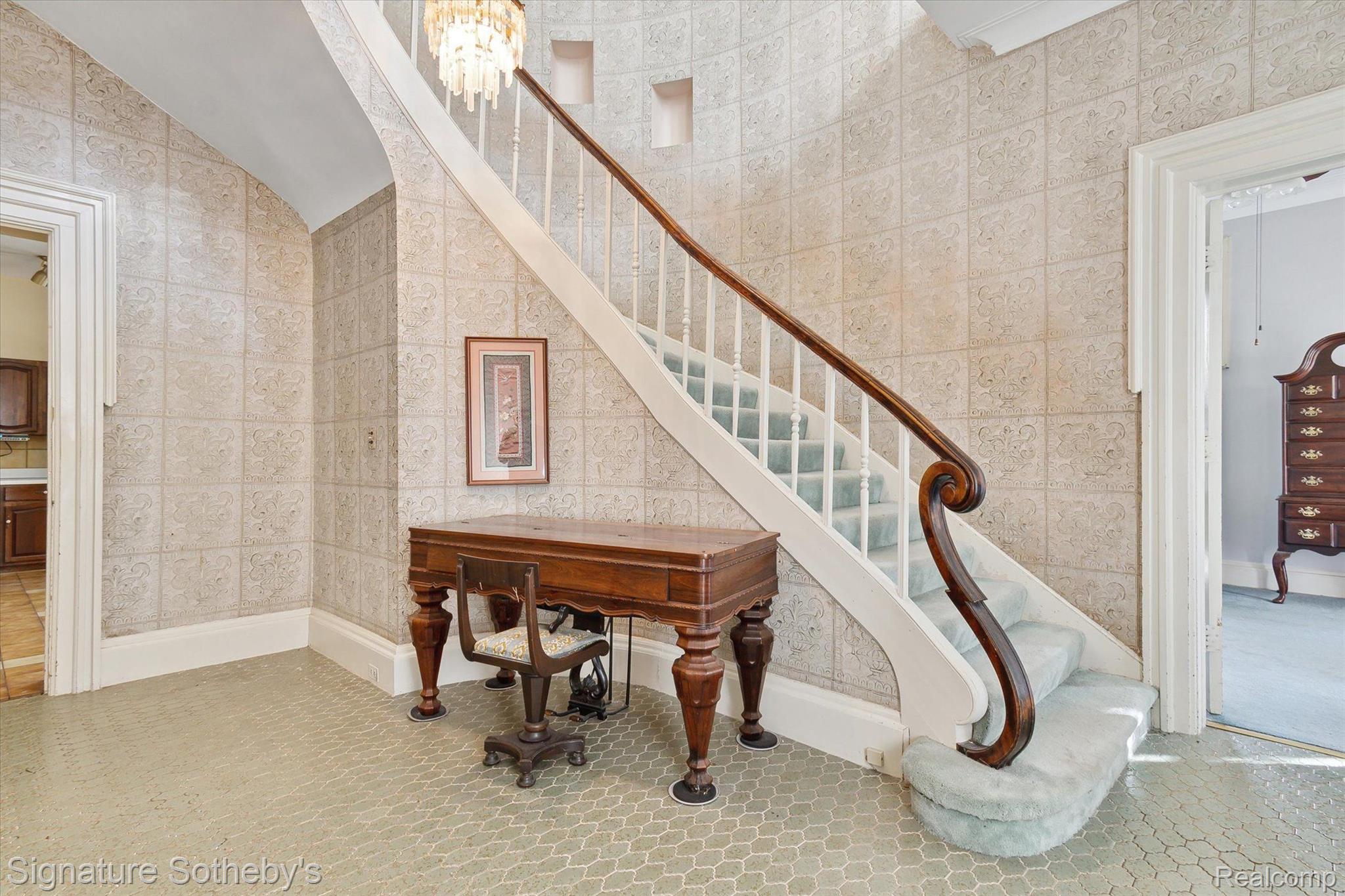 46400 W 10 MILE Road