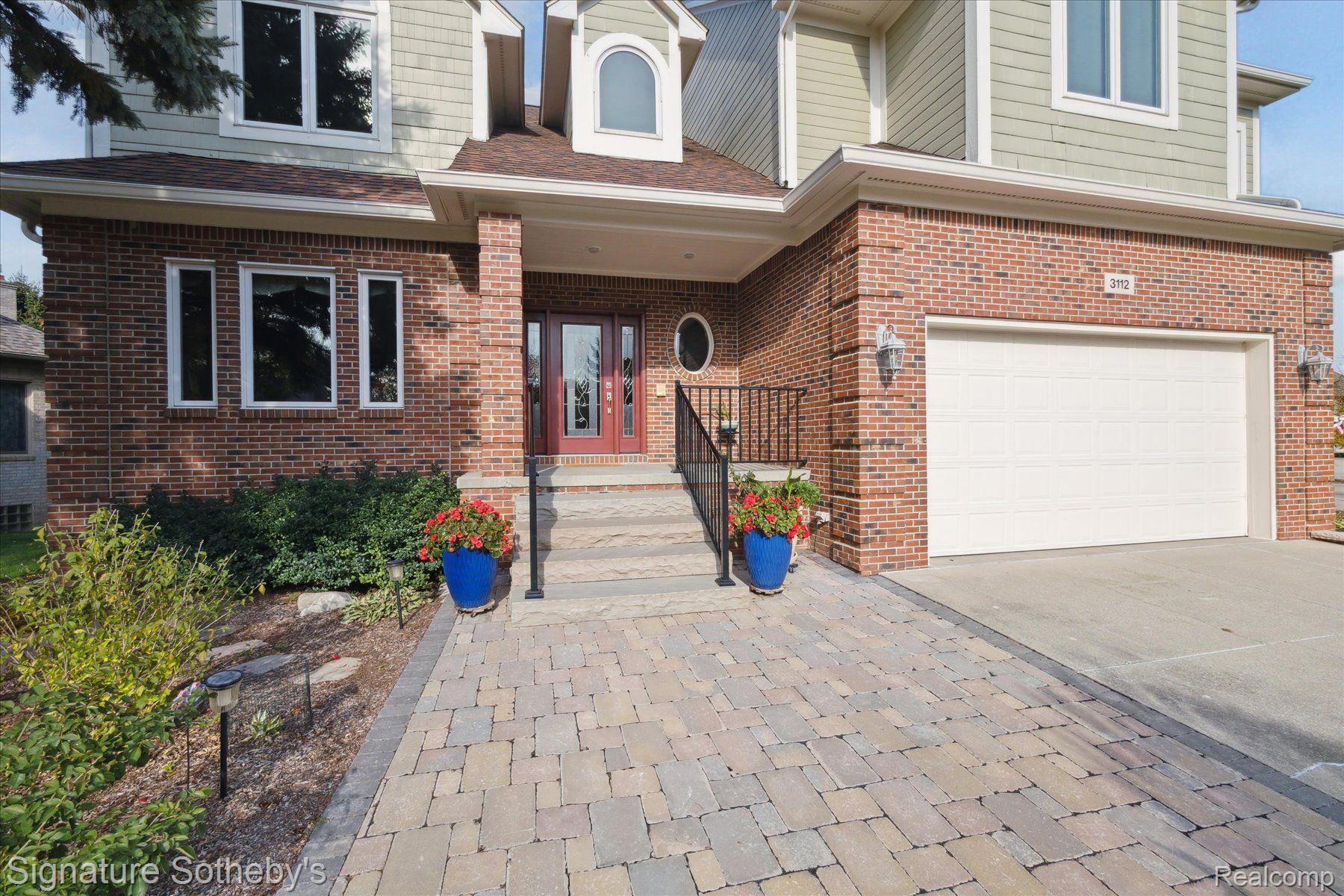 3112 PINE TREE S