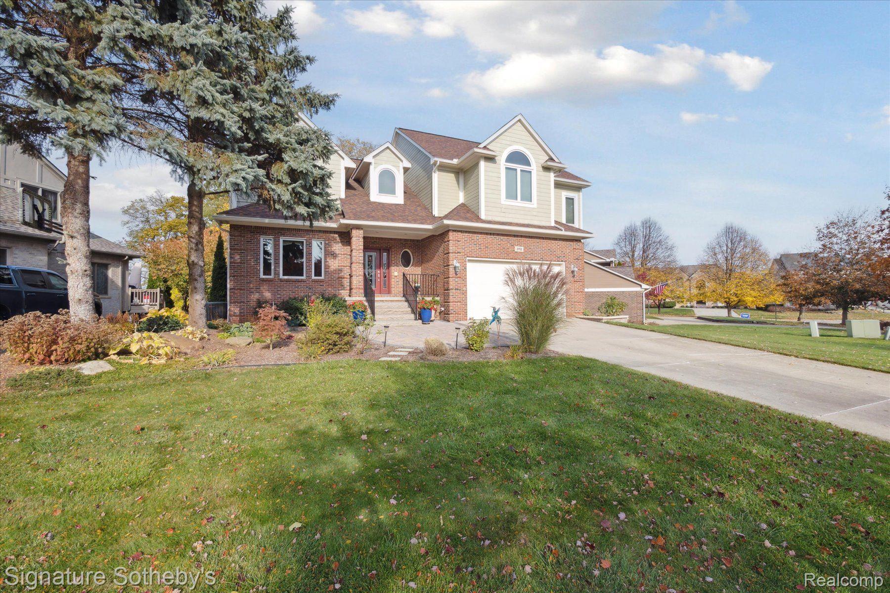 3112 PINE TREE S