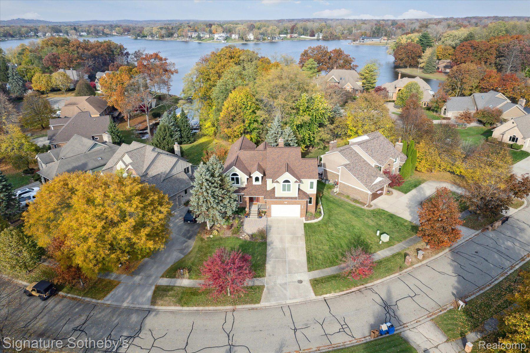 3112 PINE TREE S