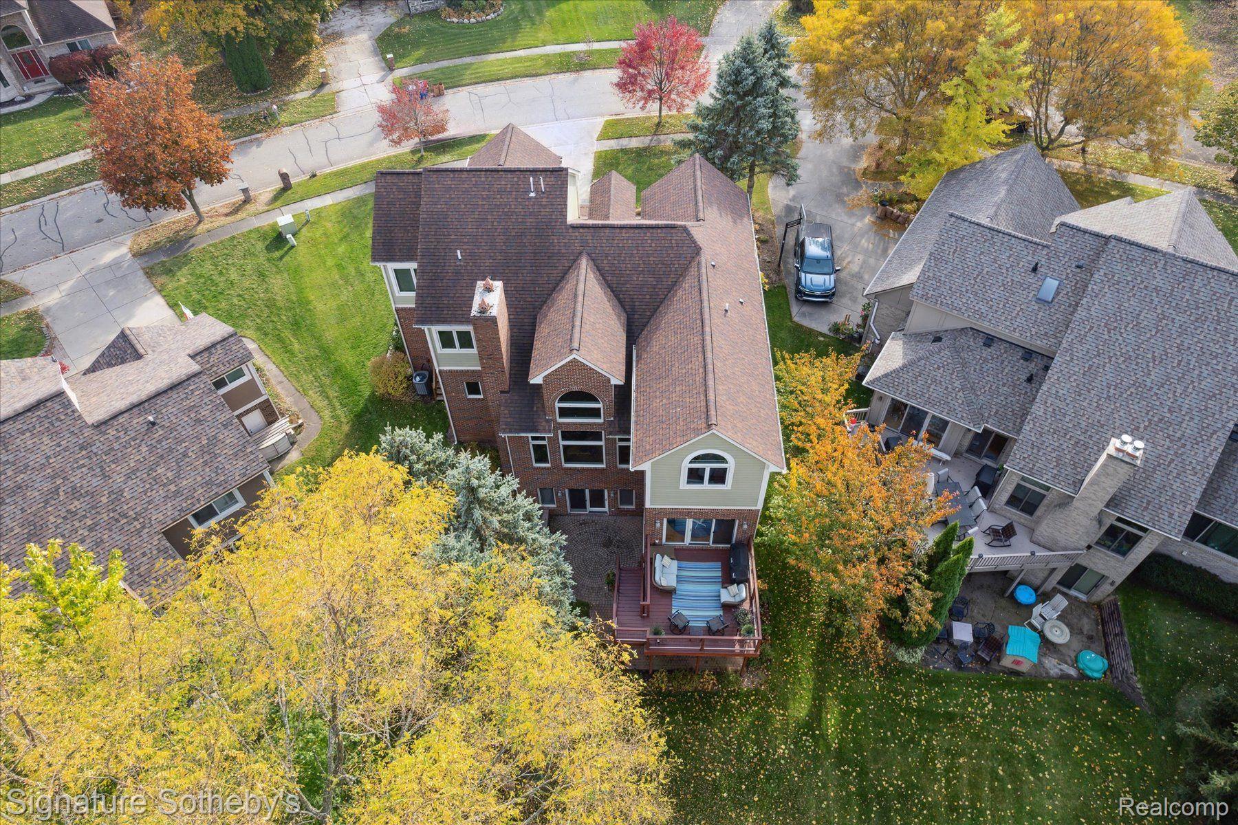 3112 PINE TREE S