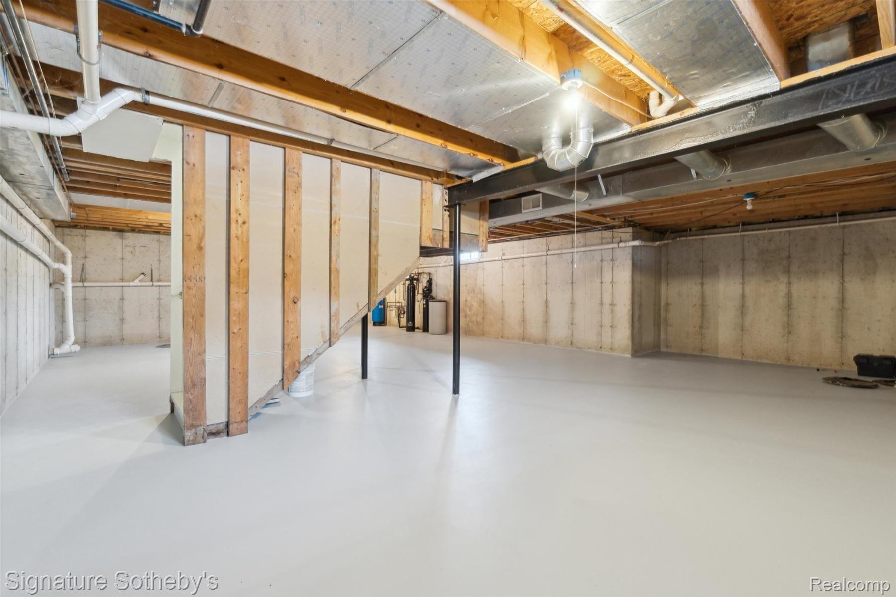 3930 CLUBVIEW Avenue E