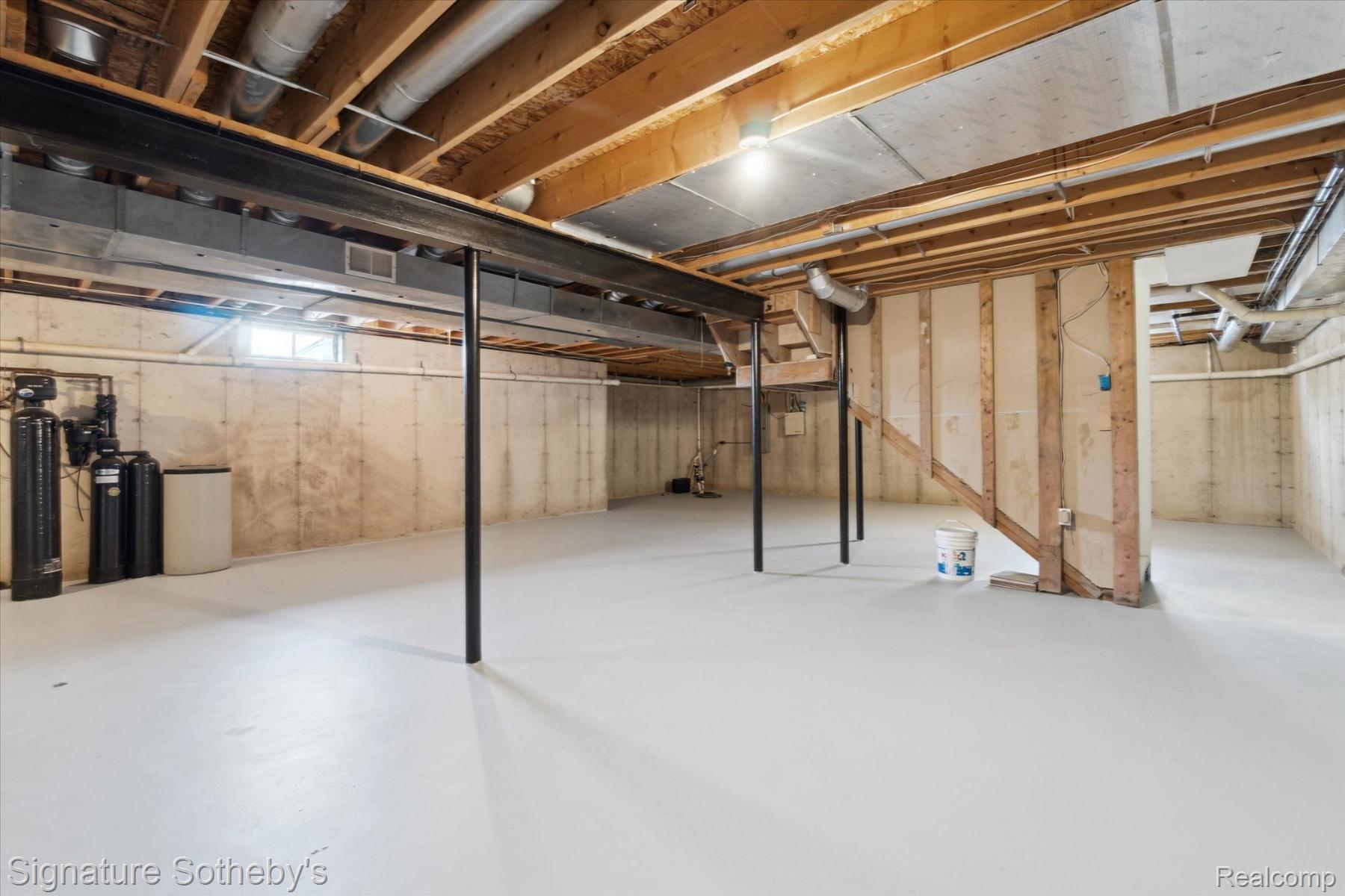 3930 CLUBVIEW Avenue E