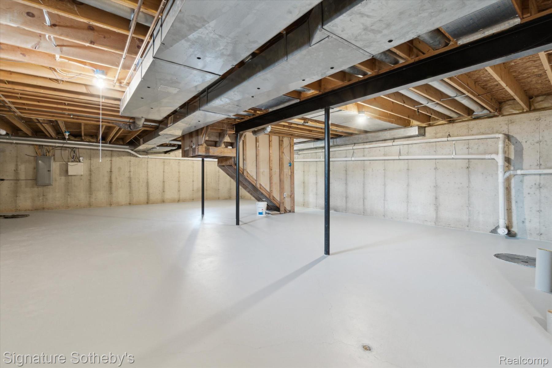 3930 CLUBVIEW Avenue E