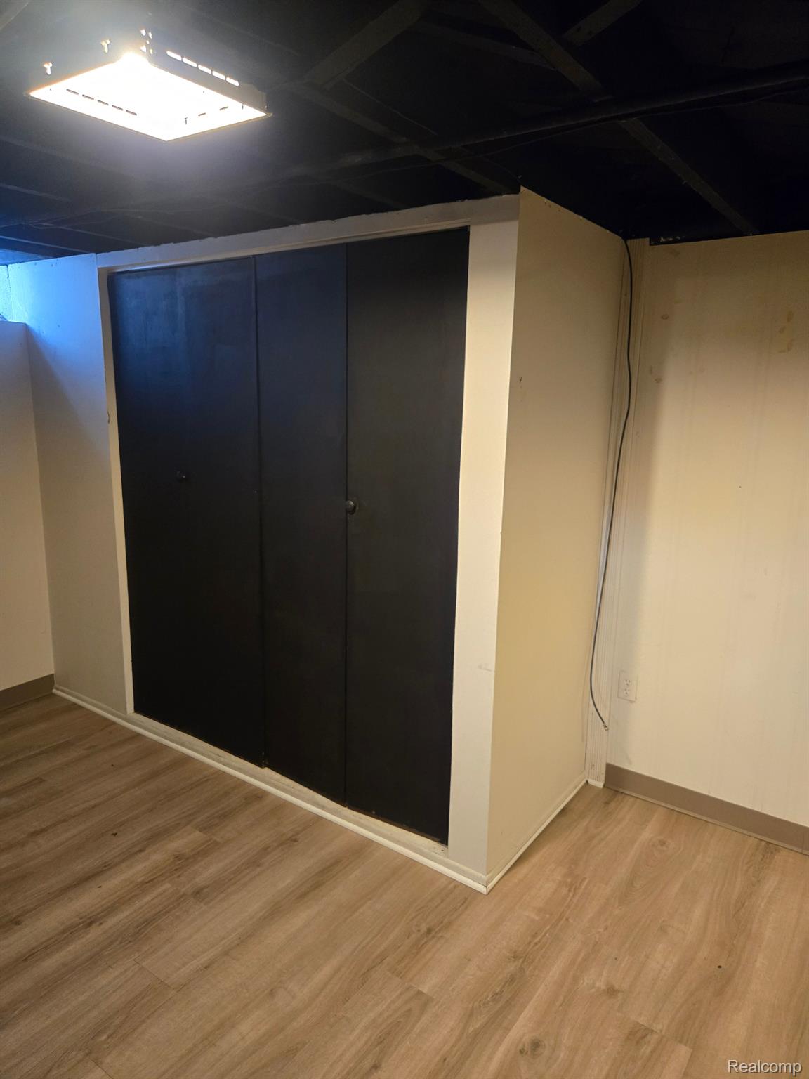 18296 MACARTHUR Street