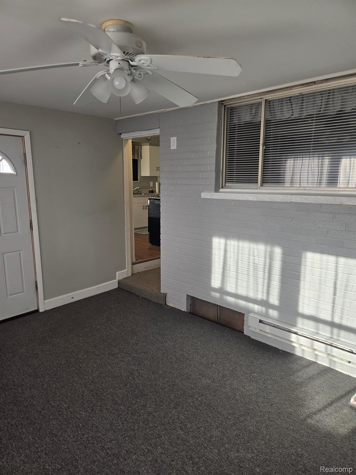 18296 MACARTHUR Street