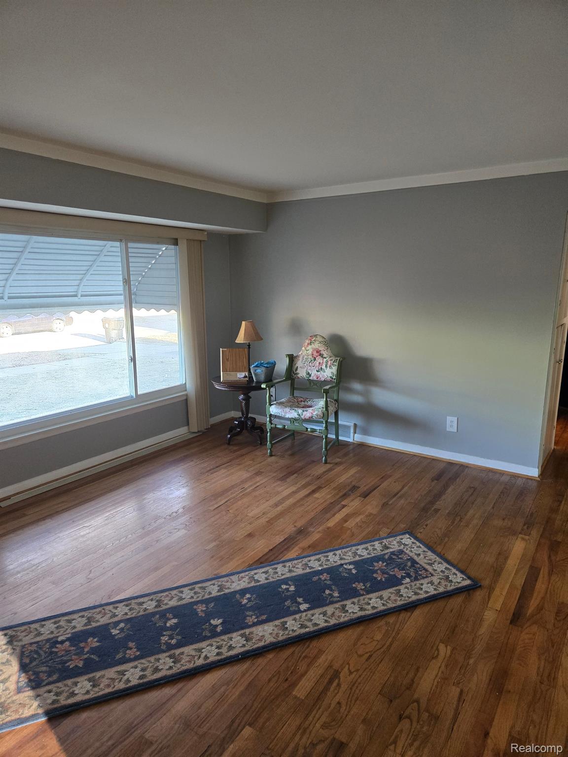 18296 MACARTHUR Street