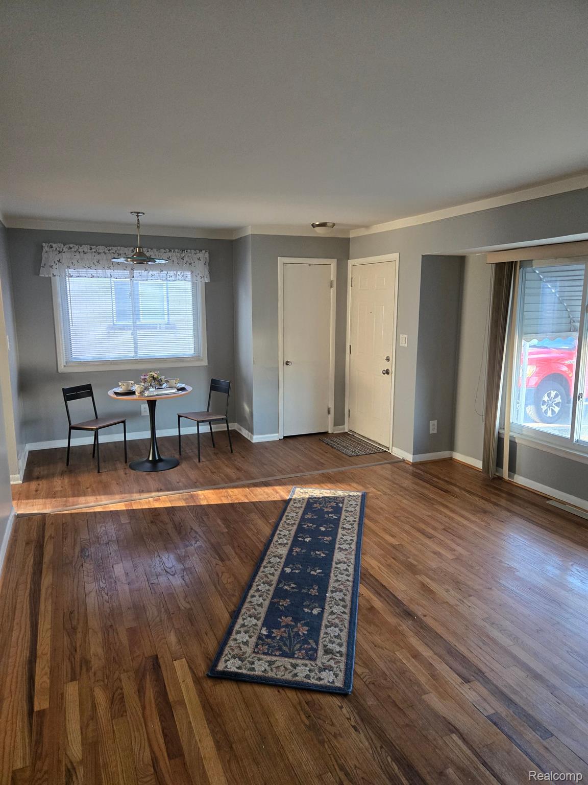 18296 MACARTHUR Street