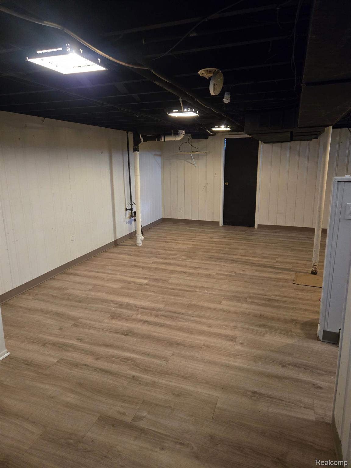 18296 MACARTHUR Street