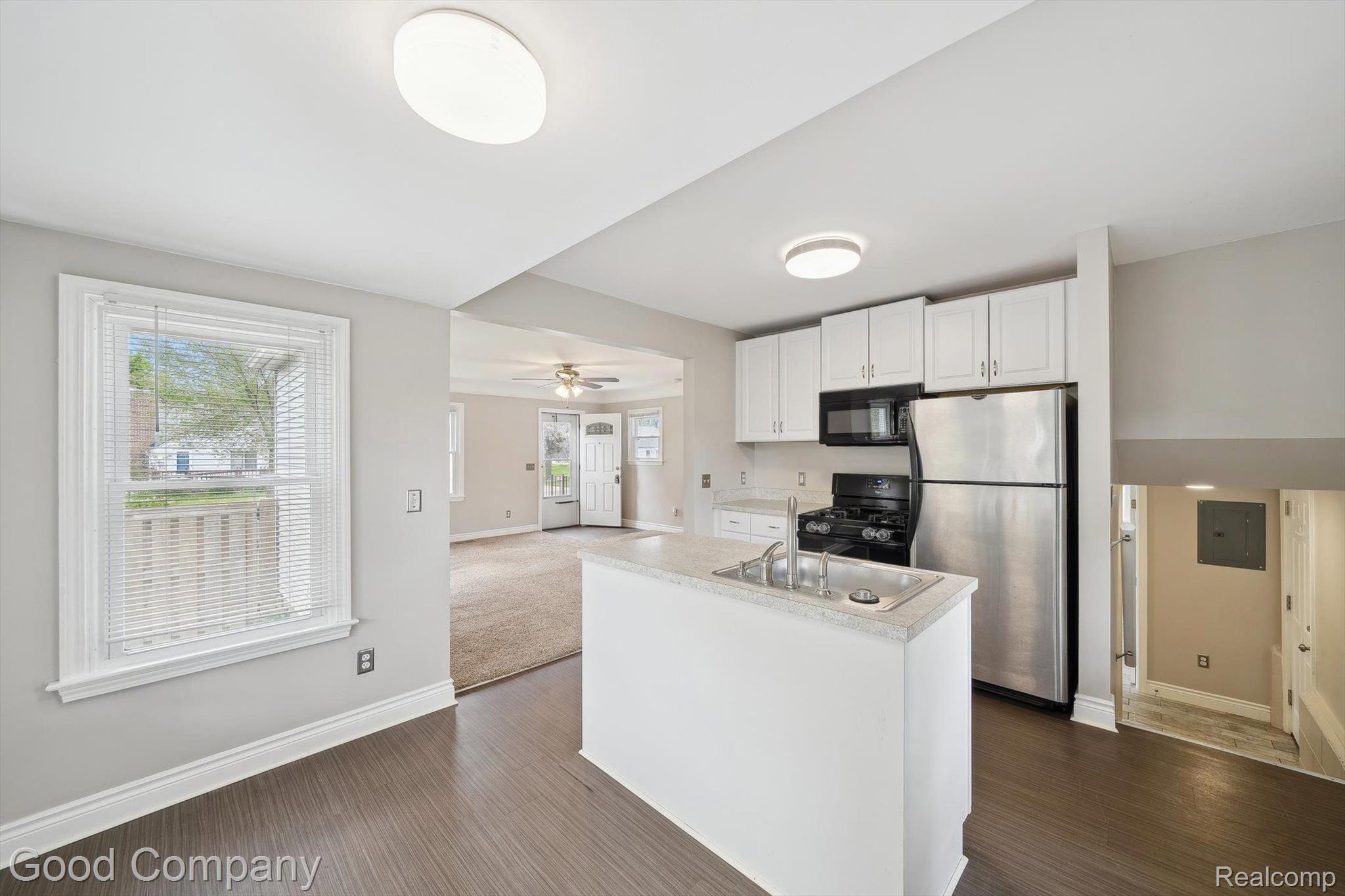 3040 WAUKEGAN Street