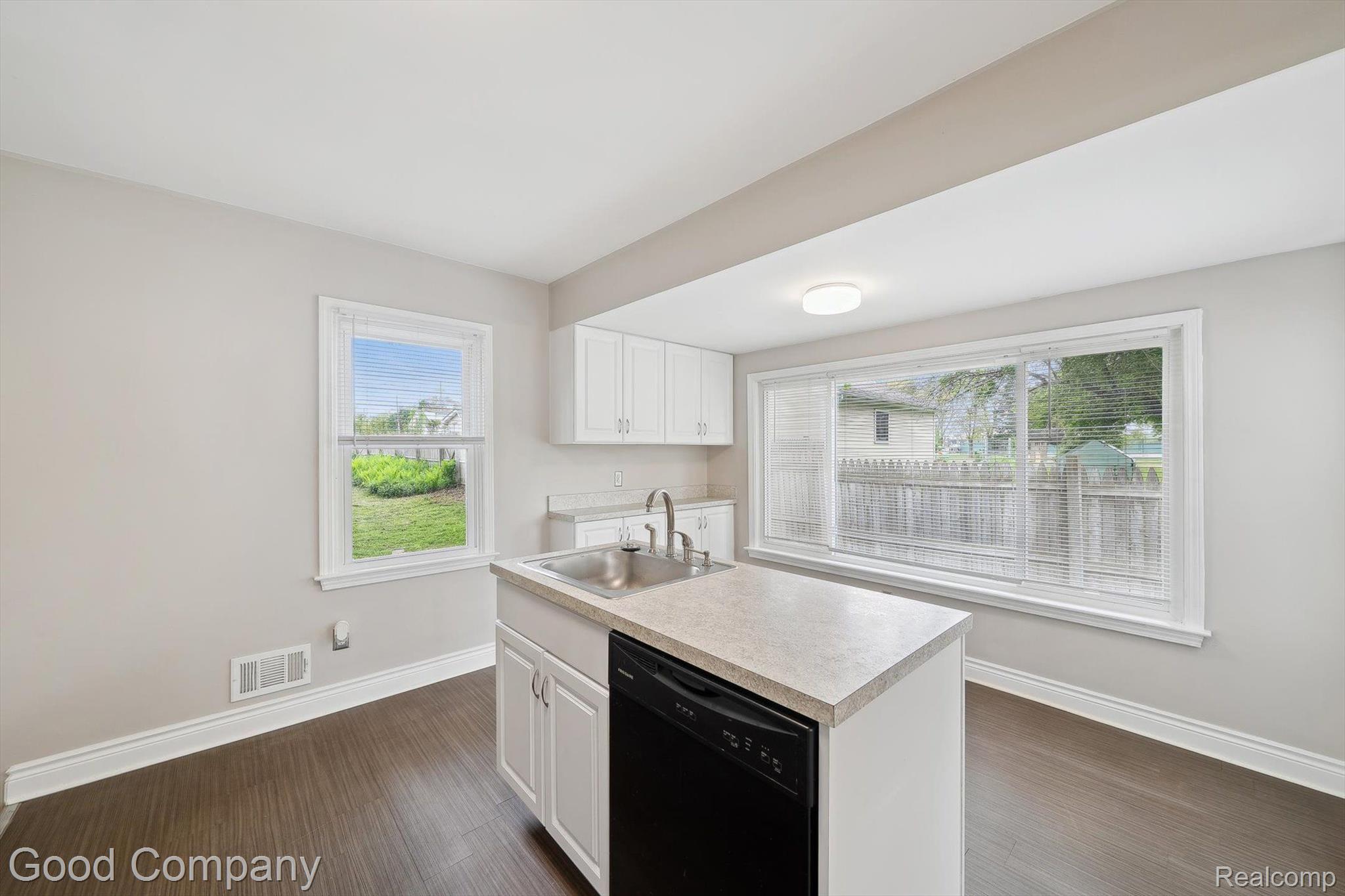 3040 WAUKEGAN Street