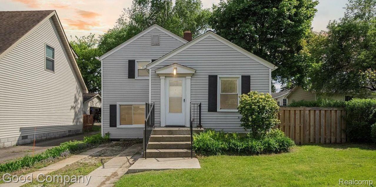 3040 WAUKEGAN Street