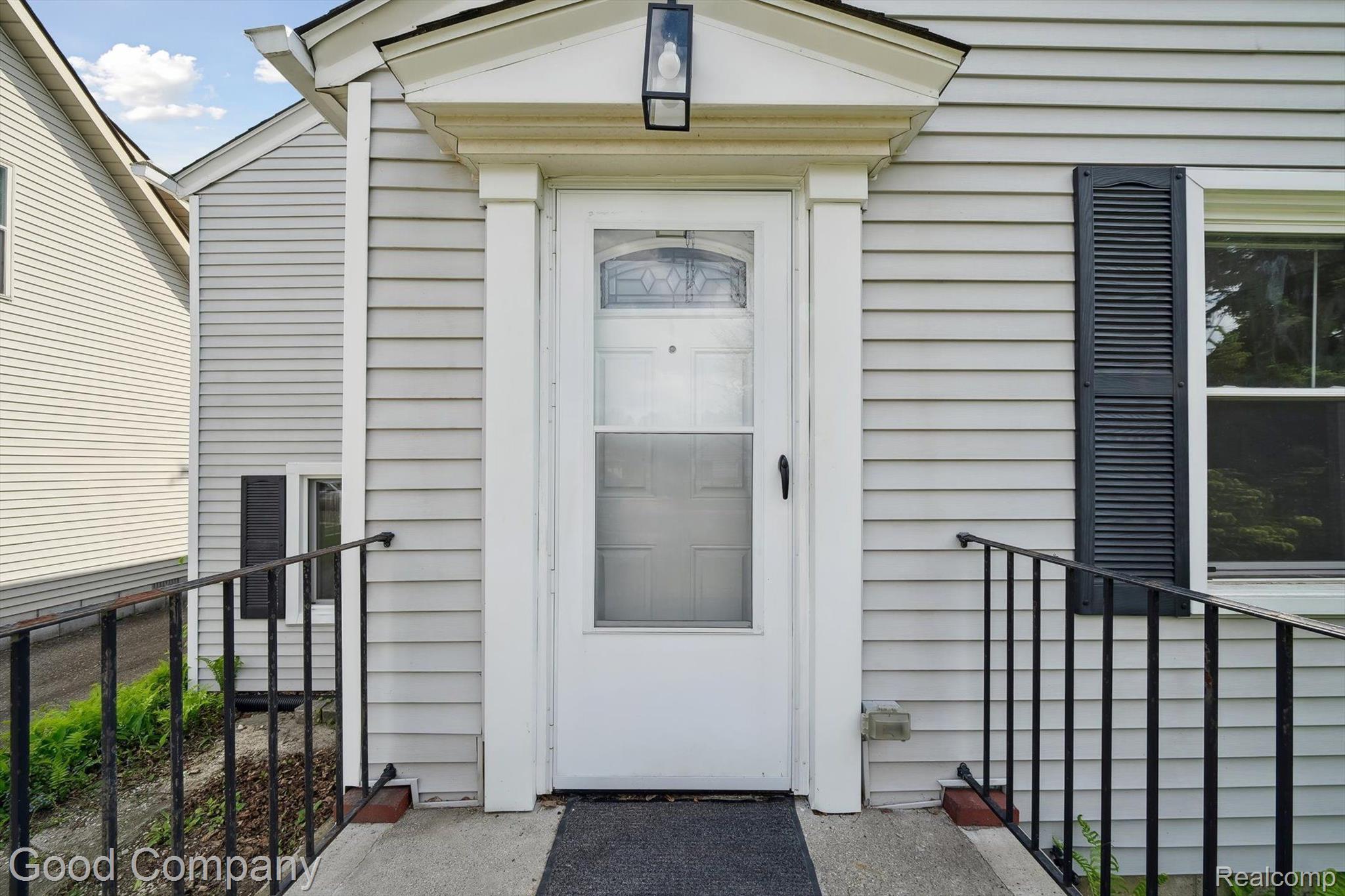 3040 WAUKEGAN Street