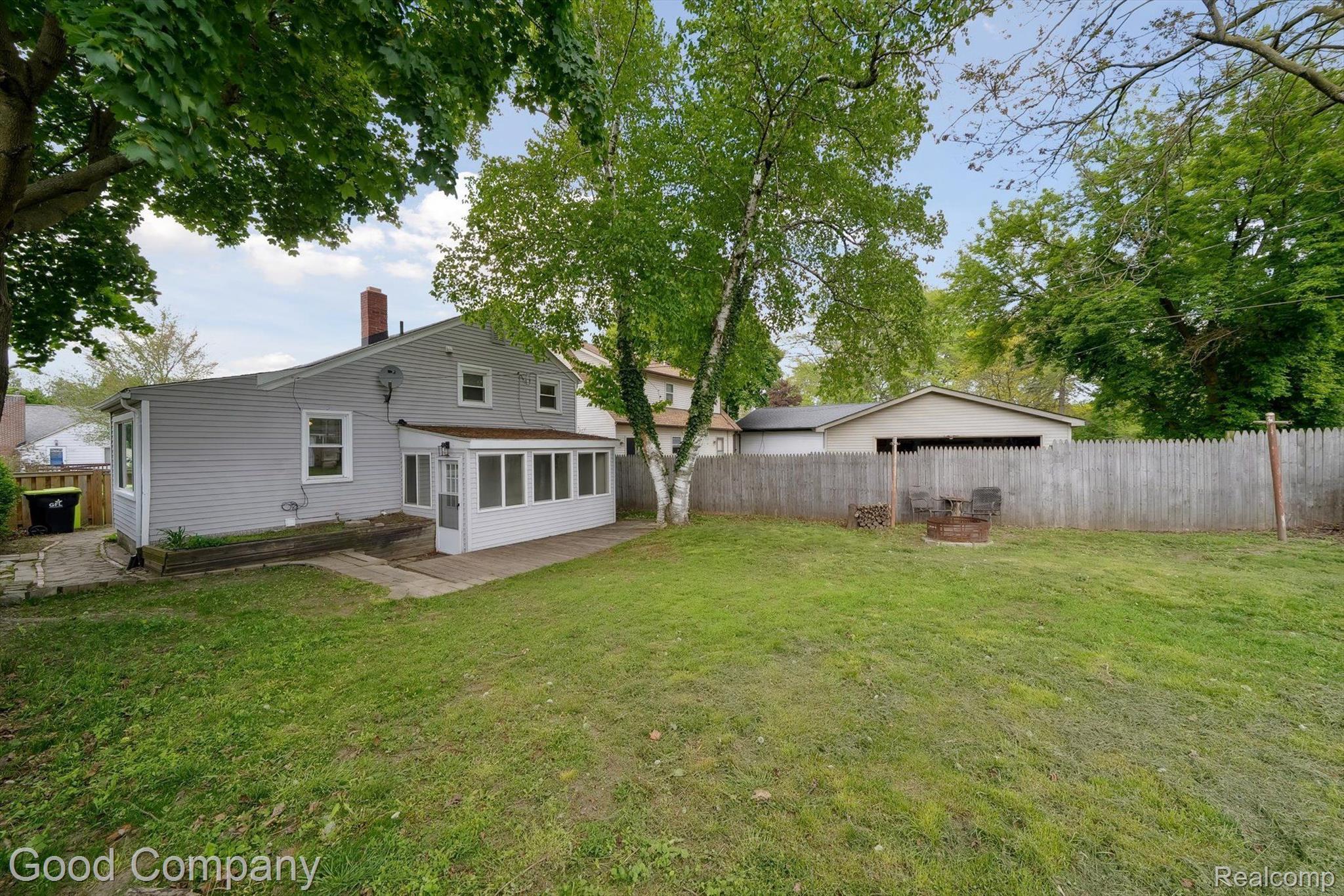 3040 WAUKEGAN Street