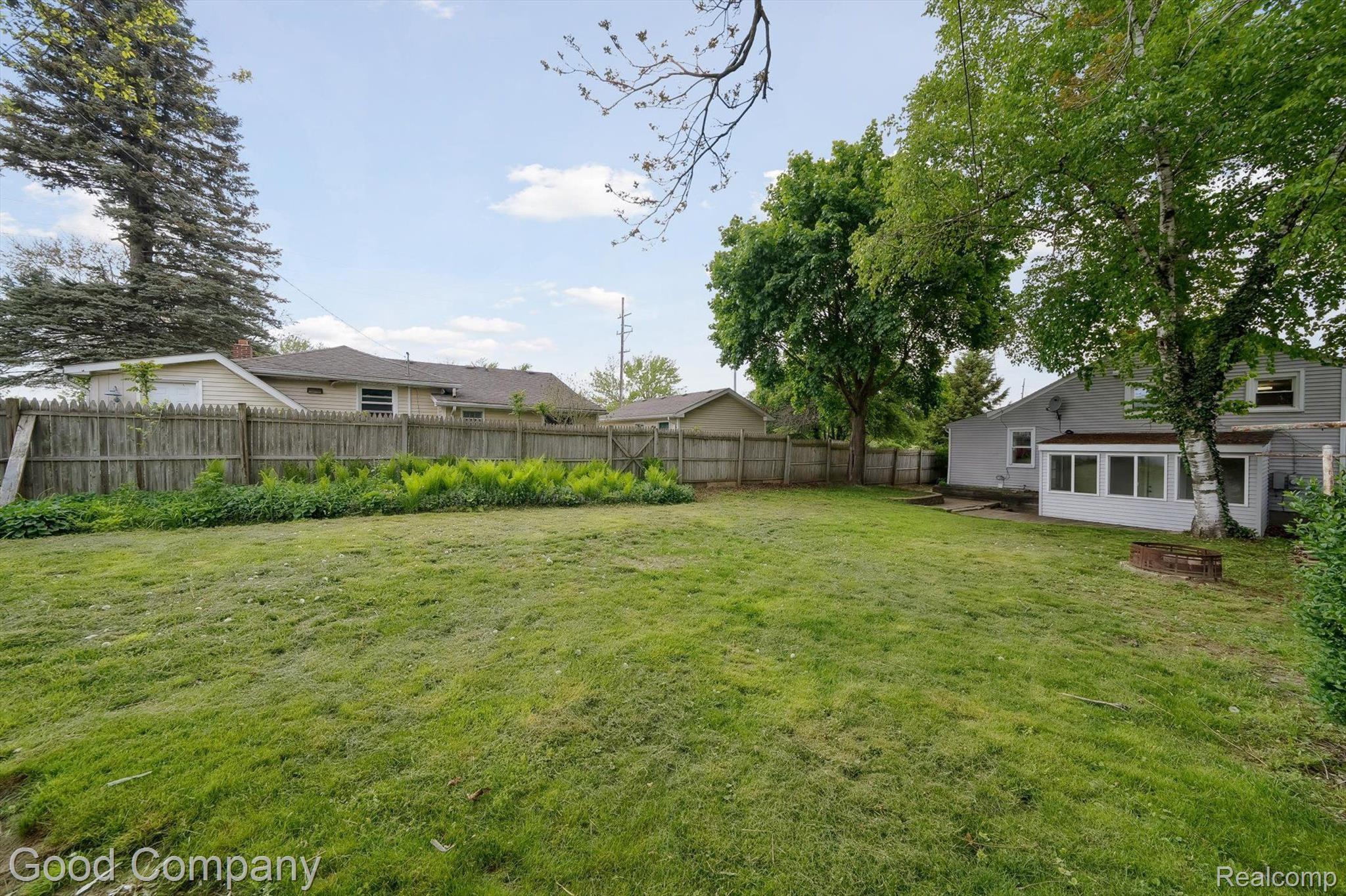 3040 WAUKEGAN Street