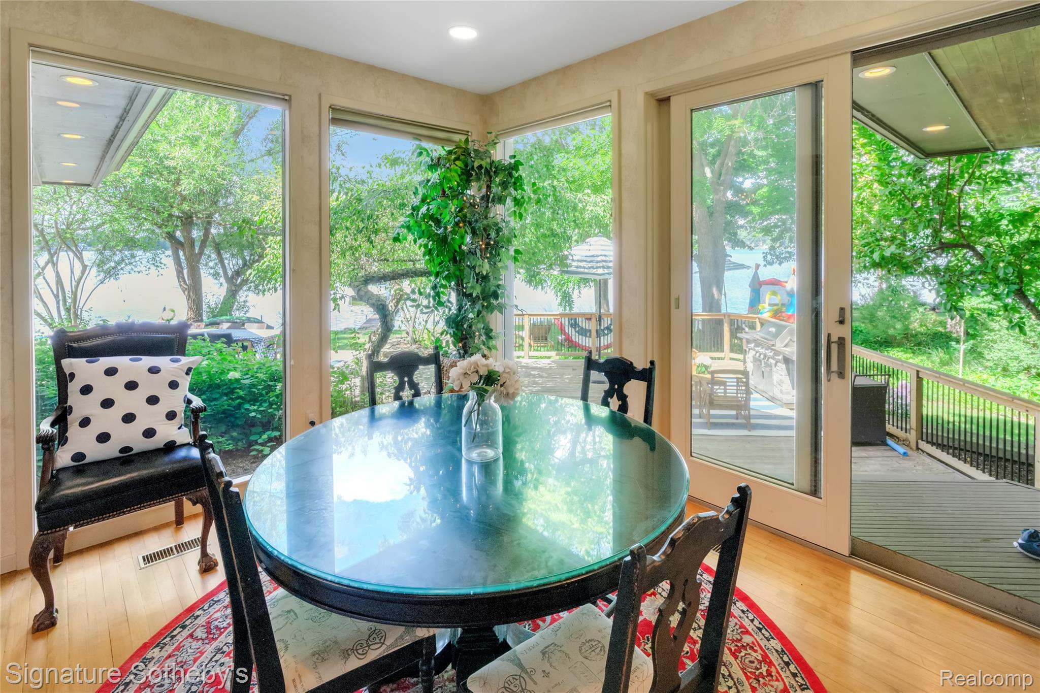 401 Glazier Road