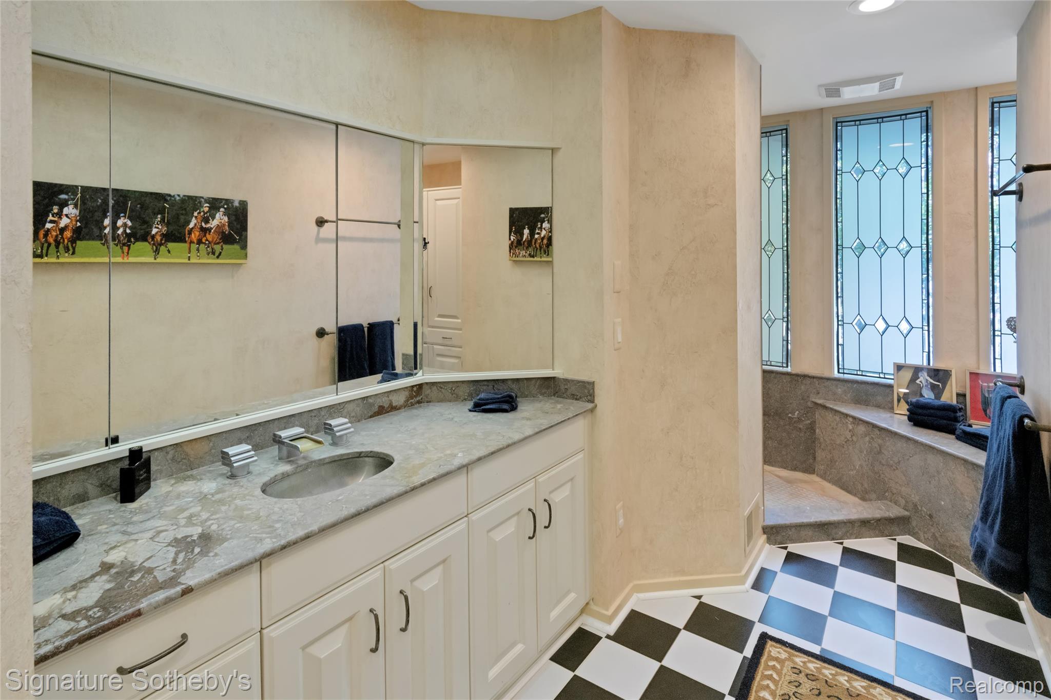 401 Glazier Road