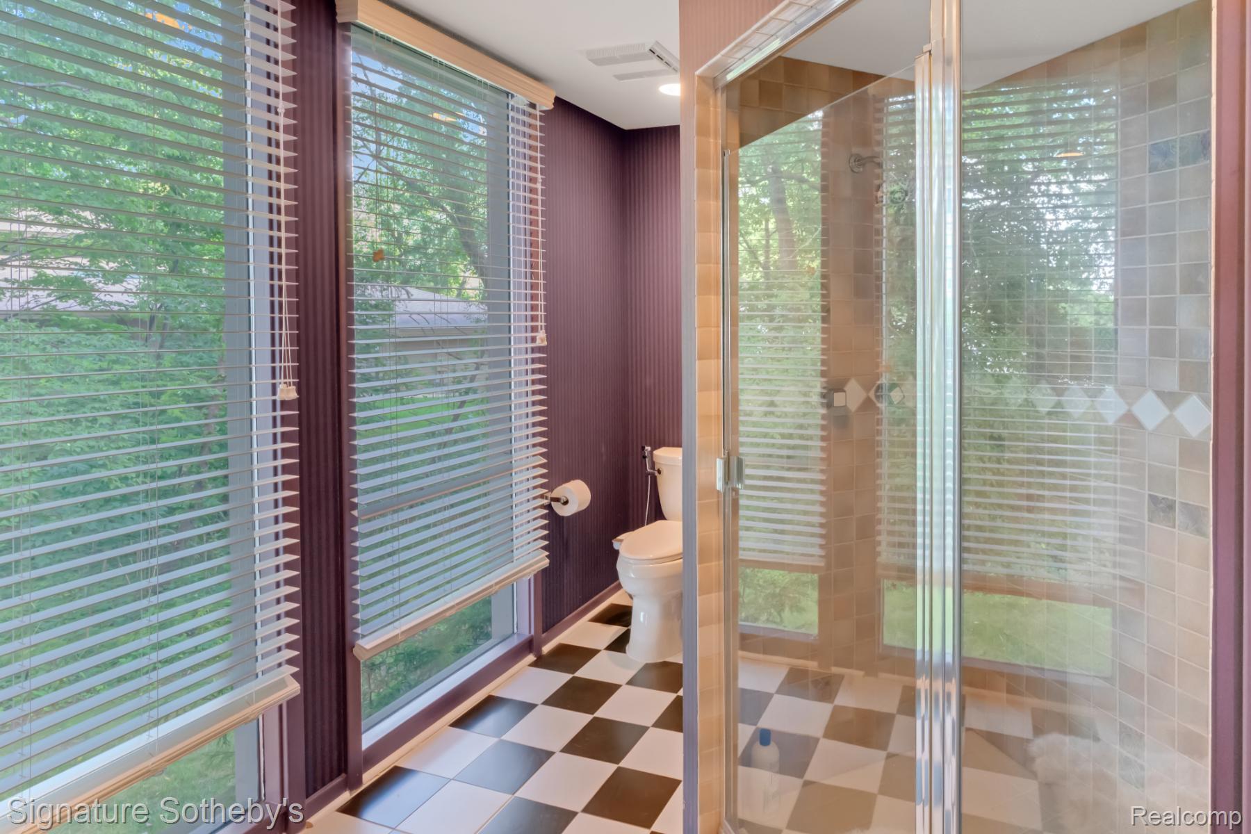 401 Glazier Road