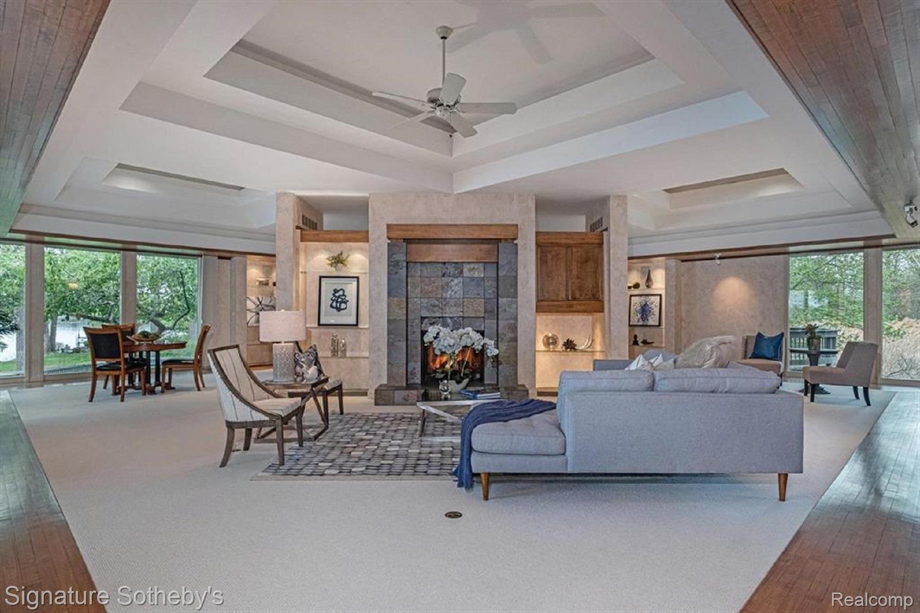 401 Glazier Road
