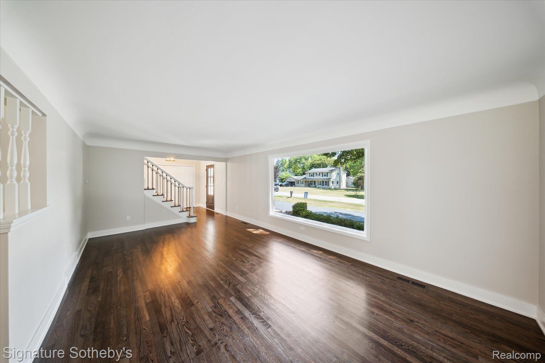 2200 Brenthaven Drive E