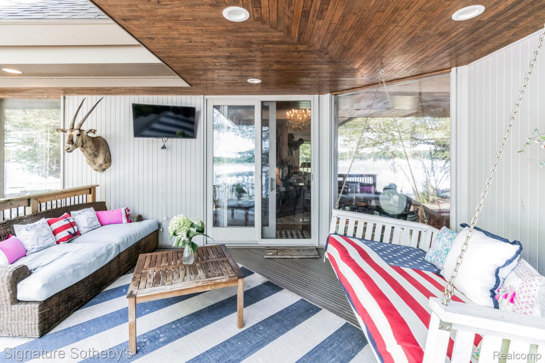 401 Glazier Road