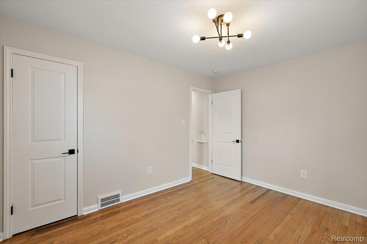 852 Cambridge Road