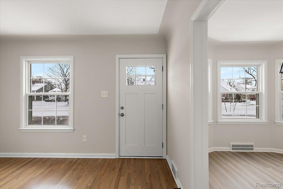 852 Cambridge Road