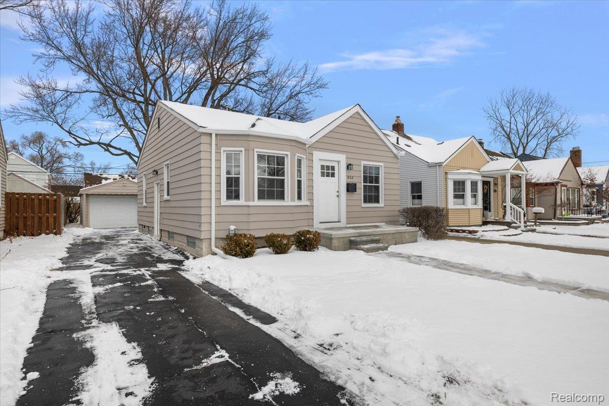 852 Cambridge Road
