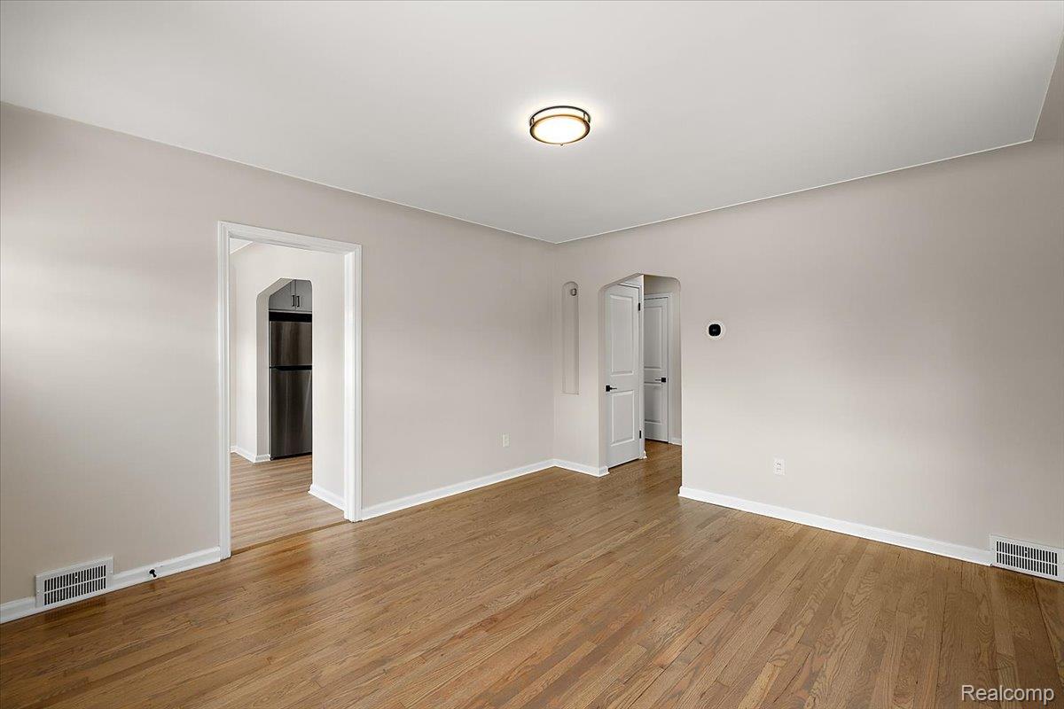 852 Cambridge Road