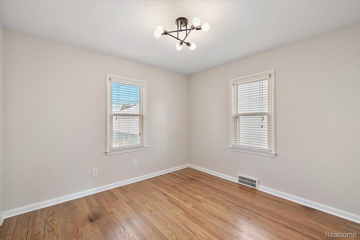 852 Cambridge Road