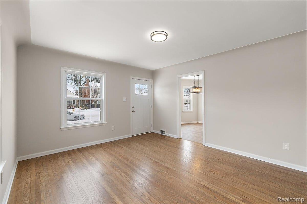 852 Cambridge Road