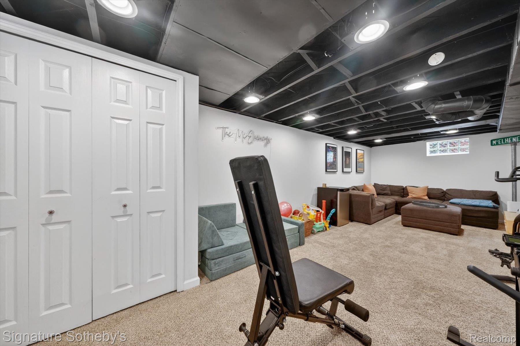 3210 N Altadena Avenue