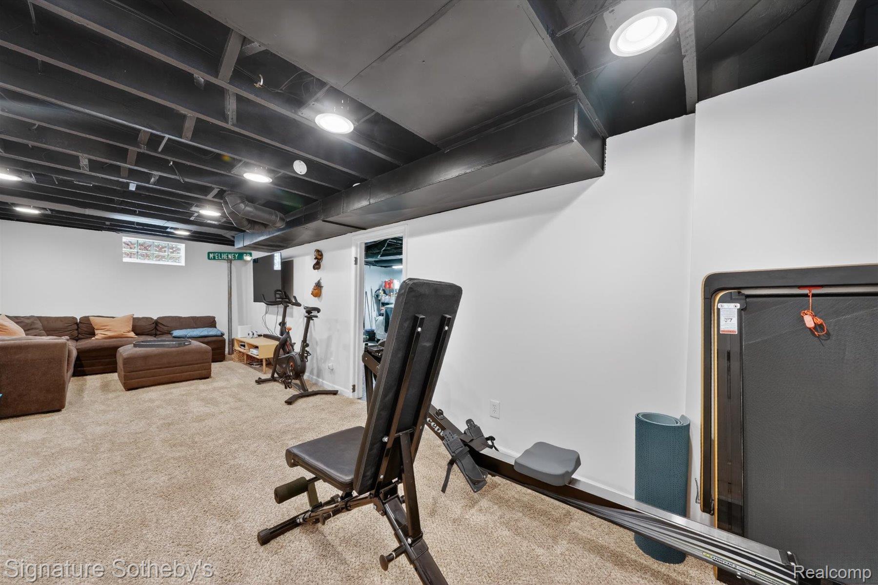 3210 N Altadena Avenue