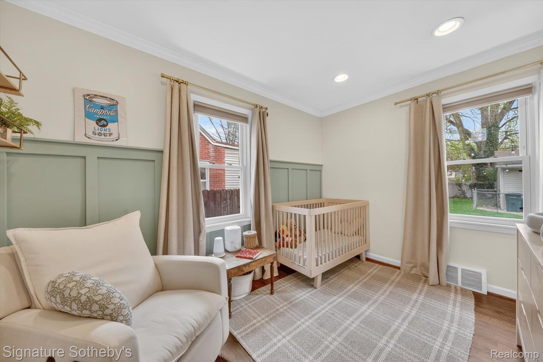 3210 N Altadena Avenue