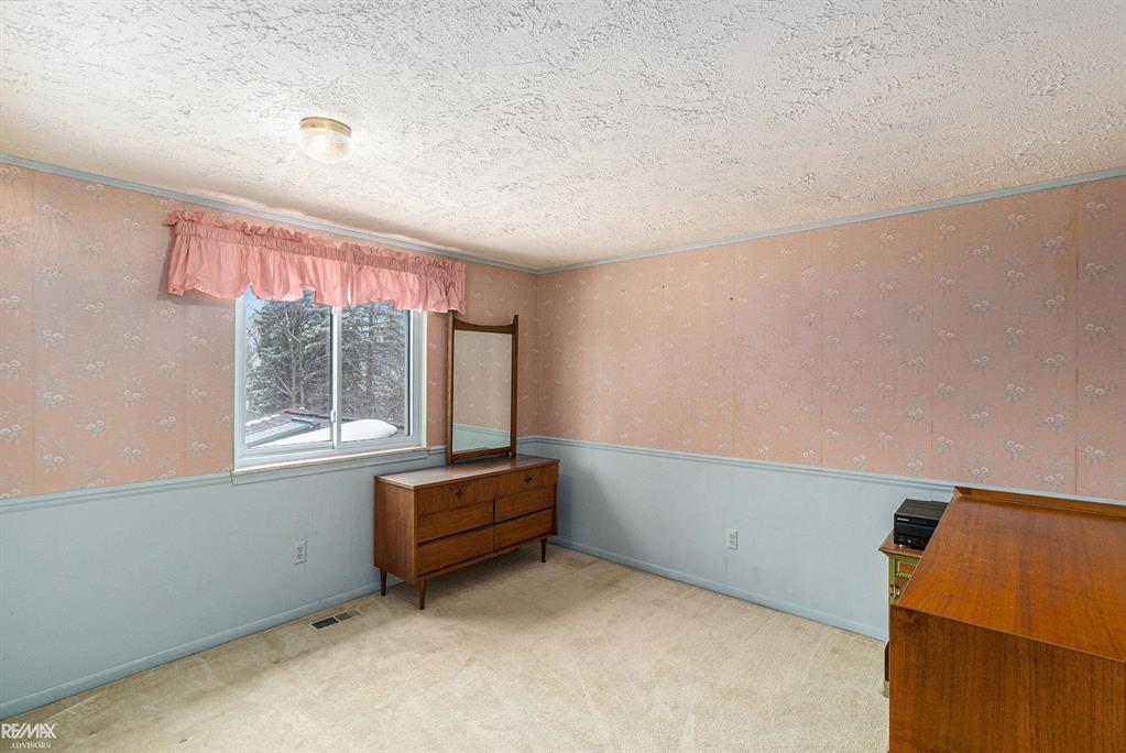 872 Wesley Dr