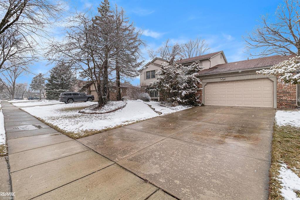 872 Wesley Dr