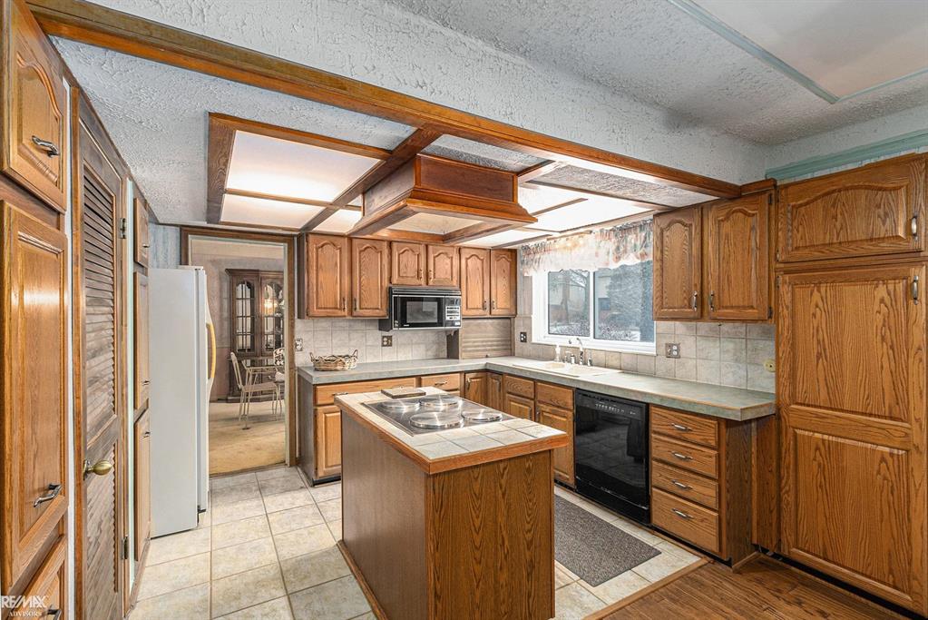 872 Wesley Dr