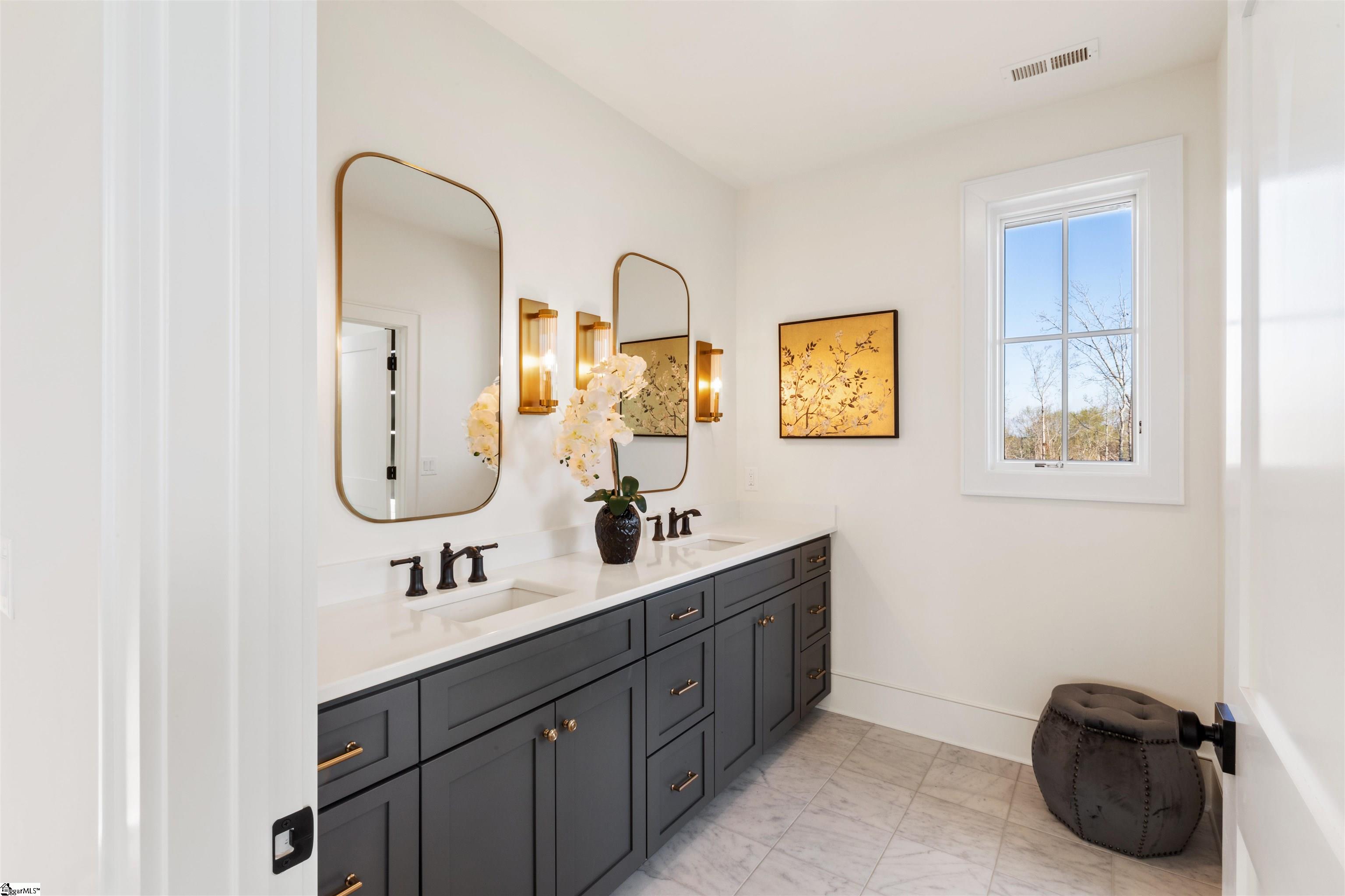 5 Dudley Place, Greenville