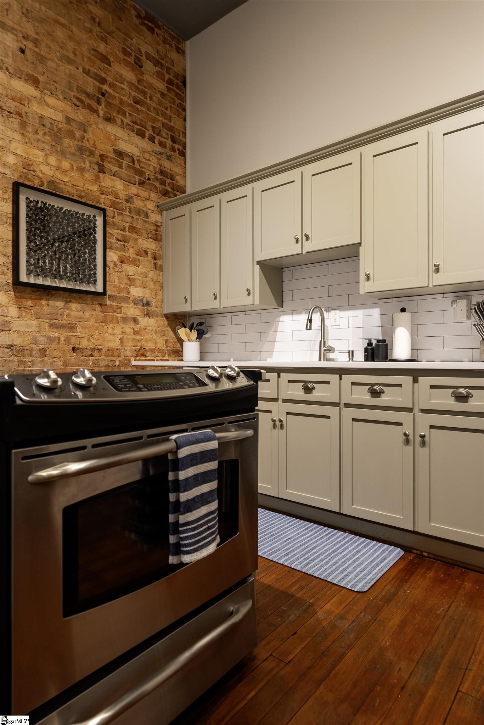 102 N Main Street Unit G