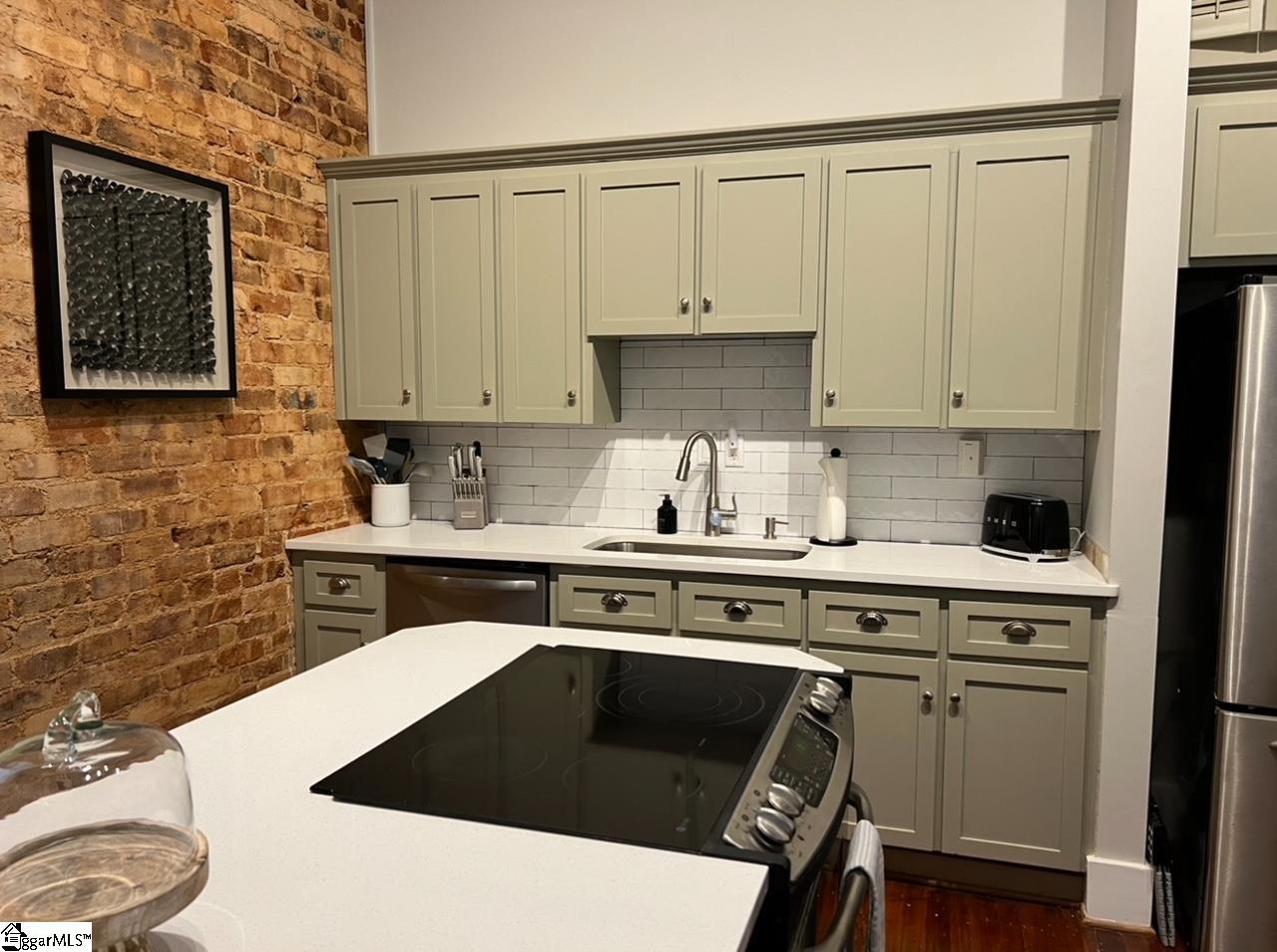 102 N Main Street Unit G