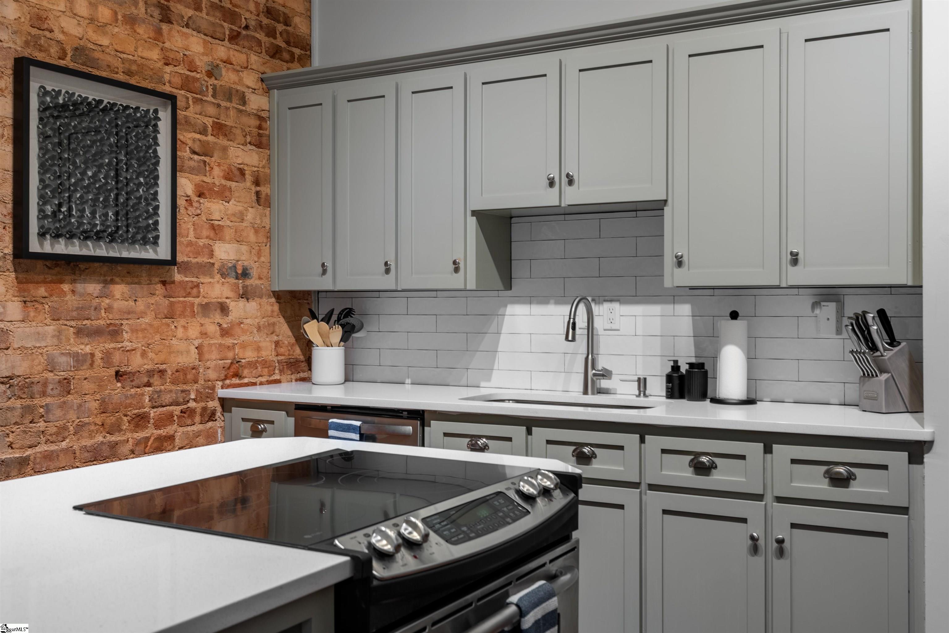 102 N Main Street Unit G