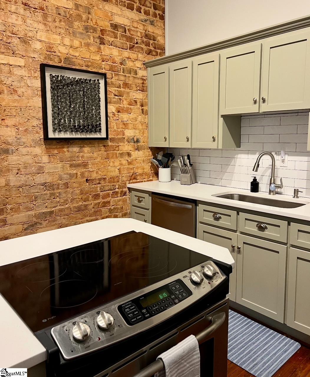 102 N Main Street Unit G