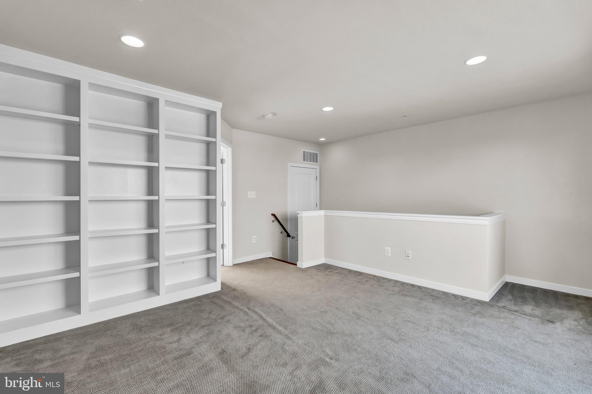 2826 Chancellors Way NE