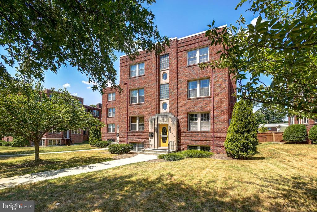 6722 3rd St NW #304